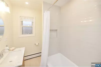 39-39 Brookside Avenue, Fair Lawn, NJ 07410 - Photo 10