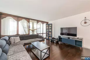555 North Ave 4U, Fort Lee, NJ 07024 - Photo 6