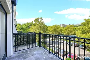 6 Marquis Ct, Edgewater, NJ 07020 - Photo 22