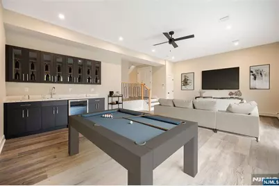 428 Lafayette Avenue, Cliffside Park, NJ 07010 - Photo 6