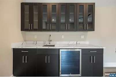 428 Lafayette Avenue, Cliffside Park, NJ 07010 - Photo 10