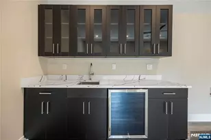 428 Lafayette Ave, Cliffside Park, NJ 07010 - Photo 10