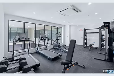 129 69th 305 #305, Guttenberg, NJ 07093 - Photo 4