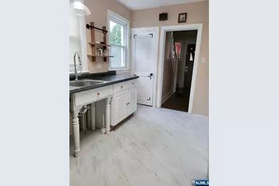 113 Phelps Avenue, Englewood, NJ 07631 - Photo 6