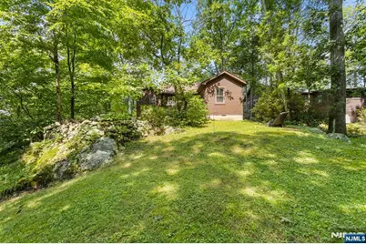 105 Shore Road, Byram Township, NJ 07821 - Photo 30