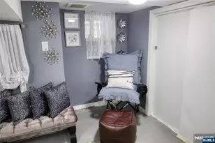 9 Emerson Pl, Newark, NJ 07114 - Photo 18