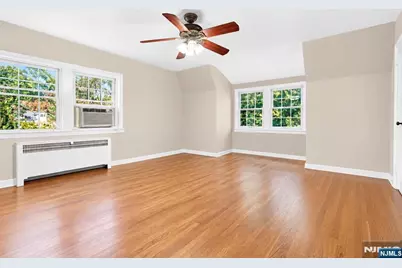 185 E Palisade Avenue D11B #D11B, Englewood, NJ 07631 - Photo 10