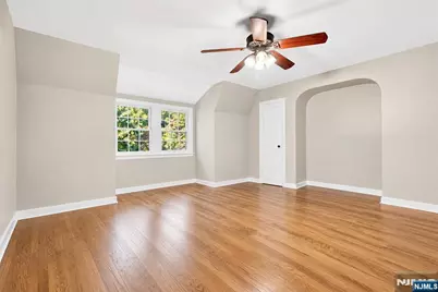 185 E Palisade Avenue D11B #D11B, Englewood, NJ 07631 - Photo 8