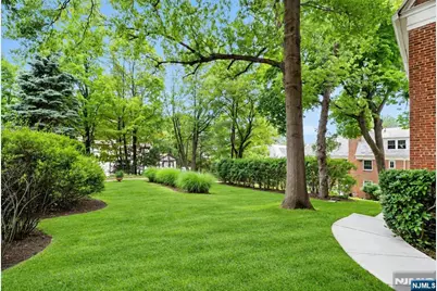 185 E Palisade Avenue D11B #D11B, Englewood, NJ 07631 - Photo 28