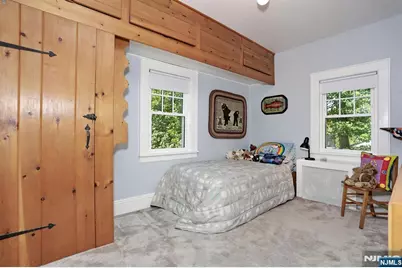 19 S Lyle Avenue, Tenafly, NJ 07670 - Photo 24