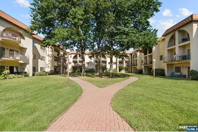 2 Ann Street N308 #N308, Clifton, NJ 07013 - Photo 4