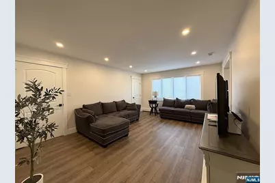 682 Valley Brook Avenue 2 #2, Lyndhurst Township, NJ 07071 - Photo 4