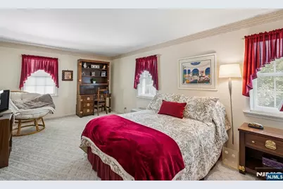25 Swan, Livingston, NJ 07039 - Photo 16