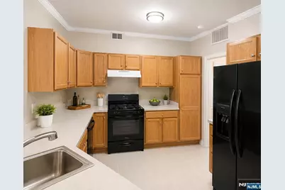 10 Devonshire Drive 141 #141, Clifton, NJ 07013 - Photo 6