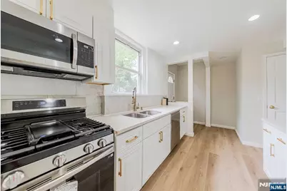 933 Maple Avenue, Ridgefield, NJ 07657 - Photo 20