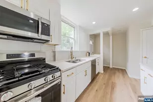 933 Maple Ave, Ridgefield, NJ 07657 - Photo 20