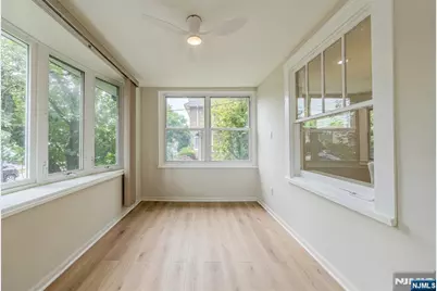 933 Maple Avenue, Ridgefield, NJ 07657 - Photo 12