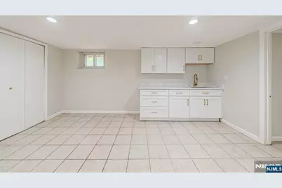 933 Maple Avenue, Ridgefield, NJ 07657 - Photo 30