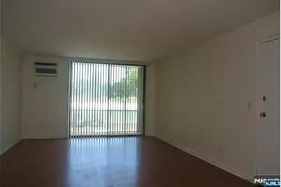 470 Liberty Street 202A #202A, Little Ferry, NJ 07643 - Photo 4