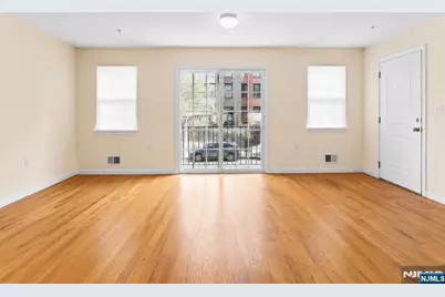 453-455 Washington Street 2 #2, Newark, NJ 07102 - Photo 1