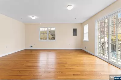 453-455 Washington Street 2 #2, Newark, NJ 07102 - Photo 2
