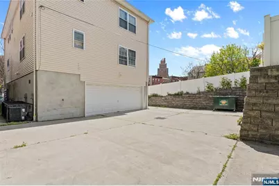 453-455 Washington Street 2 #2, Newark, NJ 07102 - Photo 6