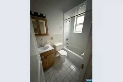 203 Davis Avenue 8 #8, Kearny, NJ 07032 - Photo 4