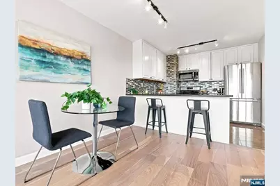 135 Montgomery Street 8B #8B, Jersey City, NJ 07302 - Photo 6