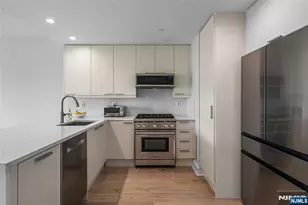 8100 River Road 908, North Bergen, NJ 07047 - Photo 6