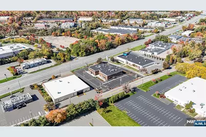 1 Lethbridge Plaza 31 #31, Mahwah, NJ 07430 - Photo 12