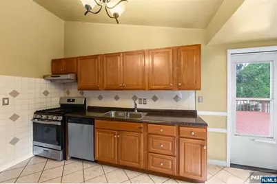 39 Hastings Road, Old Bridge Township, NJ 08857 - Photo 22