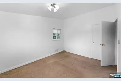 39 Hastings Road, Old Bridge Township, NJ 08857 - Photo 28