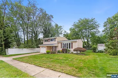 39 Hastings Road, Old Bridge Township, NJ 08857 - Photo 2