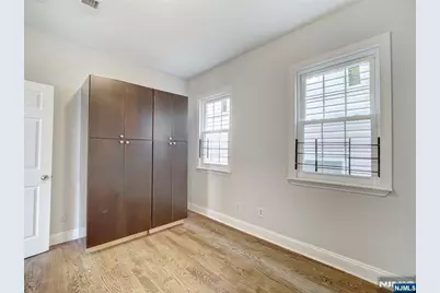 762 Summer Avenue, Newark, NJ 07104 - Photo 8