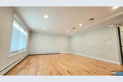 750 E Edgewater Avenue 1st Fl #1st FL, Ridgefield, NJ 07657 - Photo 4