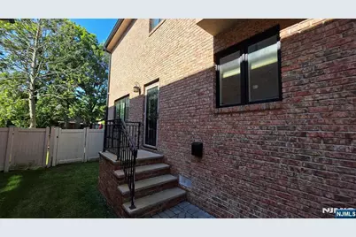 750 E Edgewater Avenue 1st Fl #1st FL, Ridgefield, NJ 07657 - Photo 2
