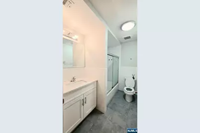 750 E Edgewater Avenue 1st Fl #1st FL, Ridgefield, NJ 07657 - Photo 6