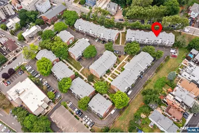 479 Undercliff Avenue, Edgewater, NJ 07020 - Photo 18