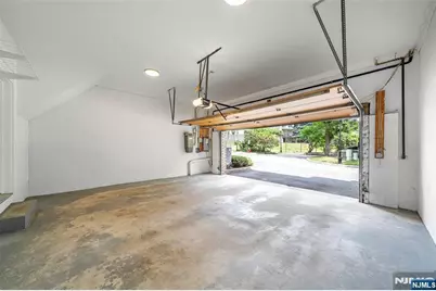479 Undercliff Avenue, Edgewater, NJ 07020 - Photo 14