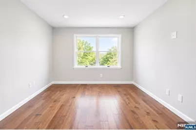 479 Undercliff Avenue, Edgewater, NJ 07020 - Photo 12