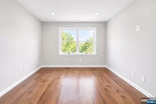 479 Undercliff Ave, Edgewater, NJ 07020 - Photo 12