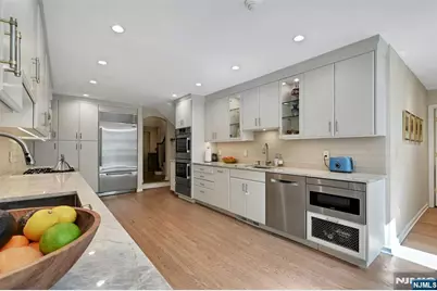 626 Sunderland Road, Teaneck Township, NJ 07666 - Photo 16