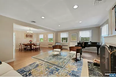 626 Sunderland Road, Teaneck Township, NJ 07666 - Photo 6
