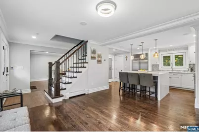 689 Colonial Road, Franklin Lakes, NJ 07417 - Photo 16