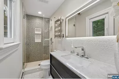 689 Colonial Road, Franklin Lakes, NJ 07417 - Photo 30