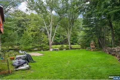689 Colonial Road, Franklin Lakes, NJ 07417 - Photo 42