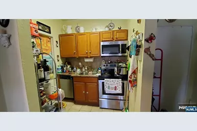 209-211 48th D4 #D4, Union City, NJ 07087 - Photo 4