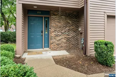 191 Yorktowne Court 191B #191B, Washington Township, NJ 07676 - Photo 4
