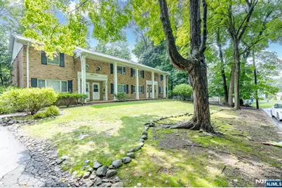 87 Poplar Street 4 #4, Ramsey, NJ 07644 - Photo 2