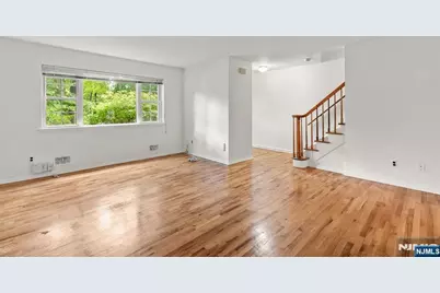 87 Poplar Street 4 #4, Ramsey, NJ 07644 - Photo 4